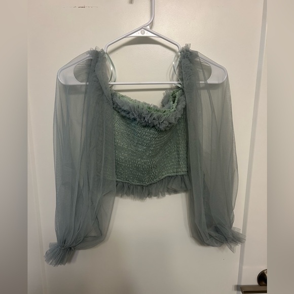 MABLE Ruffled Off-The-Shoulder Crop Top - Picture 6 of 9